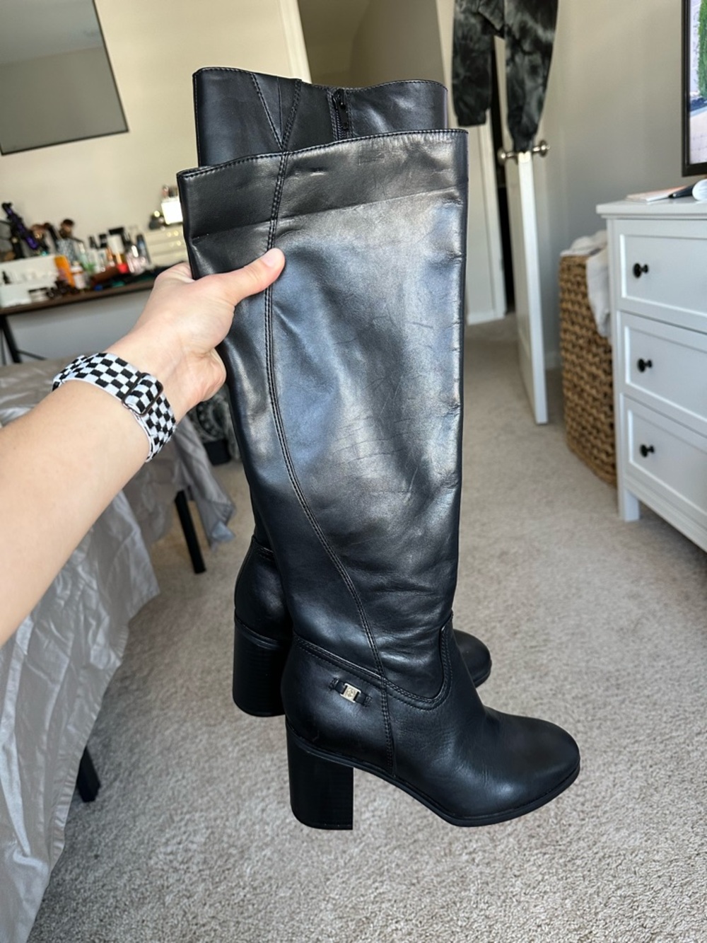 Black Boots